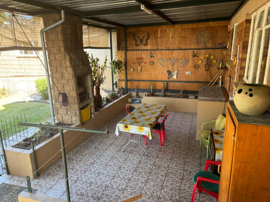 3 Bedroom Property for Sale in South Crest Gauteng