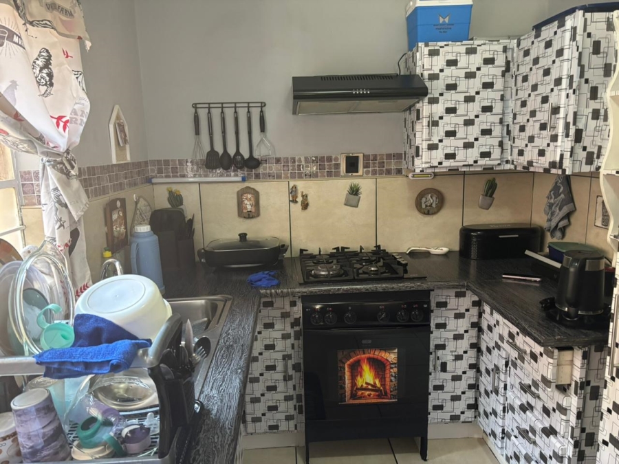 2 Bedroom Property for Sale in South Crest Gauteng