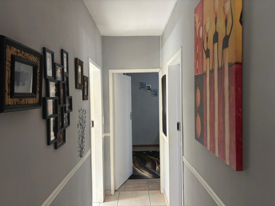 2 Bedroom Property for Sale in South Crest Gauteng
