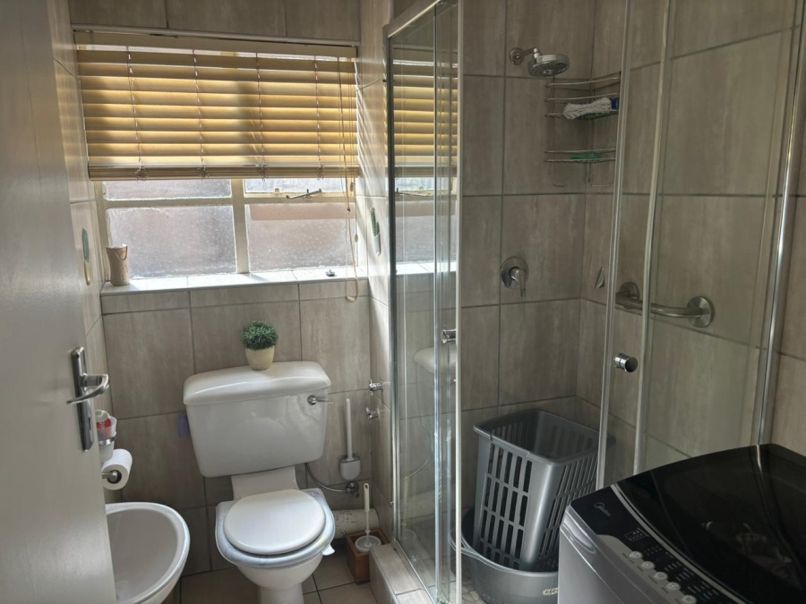 2 Bedroom Property for Sale in South Crest Gauteng