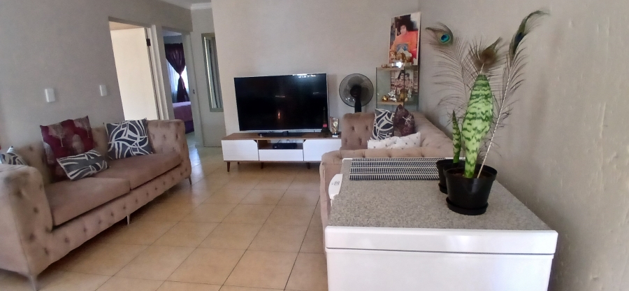 2 Bedroom Property for Sale in New Redruth Gauteng