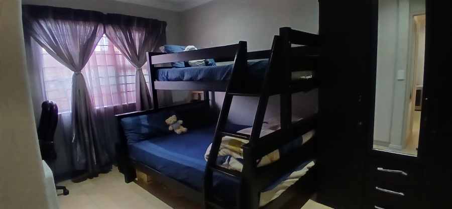 2 Bedroom Property for Sale in New Redruth Gauteng