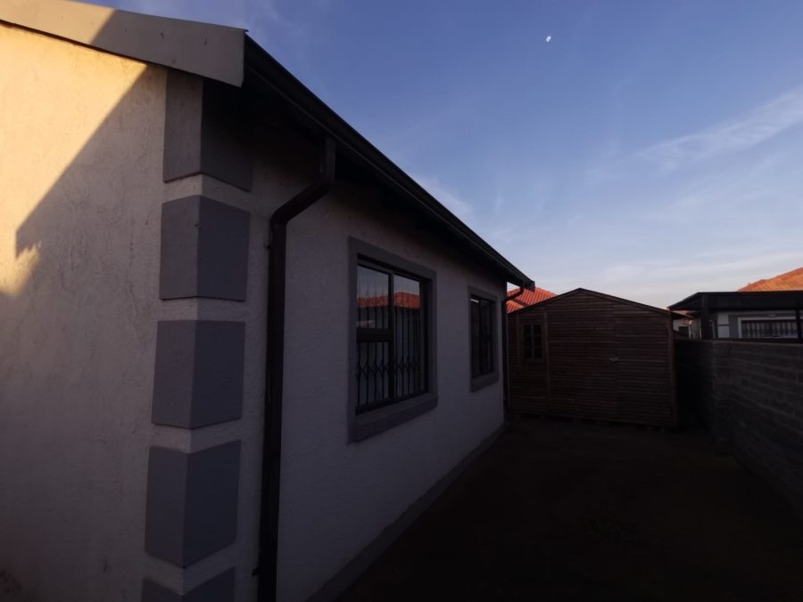 2 Bedroom Property for Sale in Vanderbijlpark CE 3 Gauteng