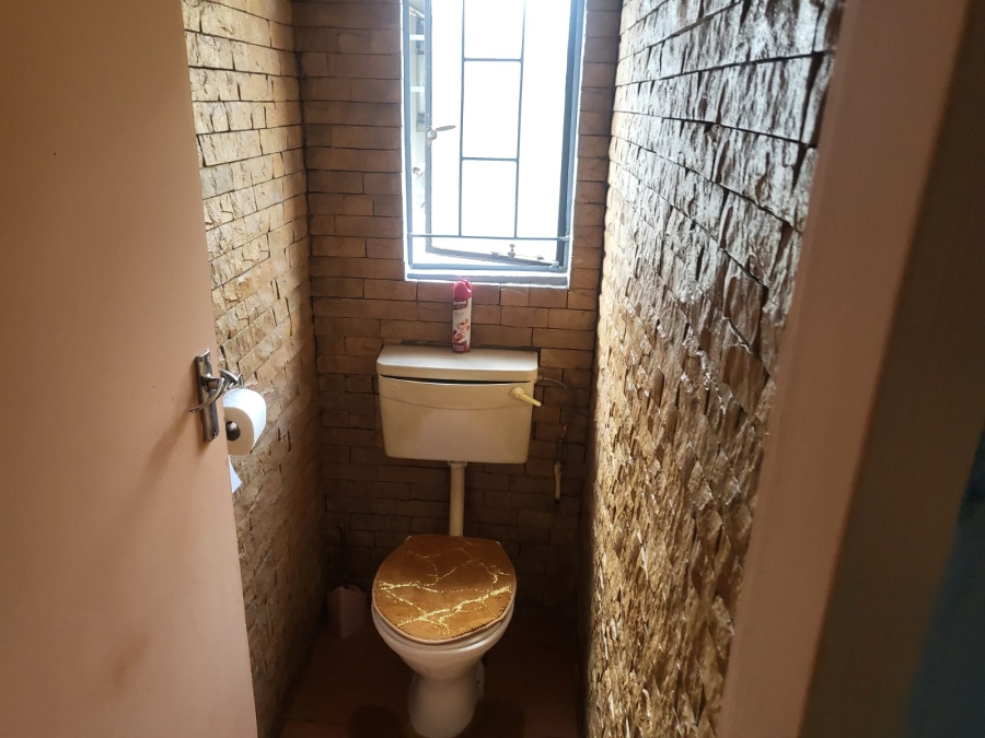 2 Bedroom Property for Sale in Naturena Gauteng