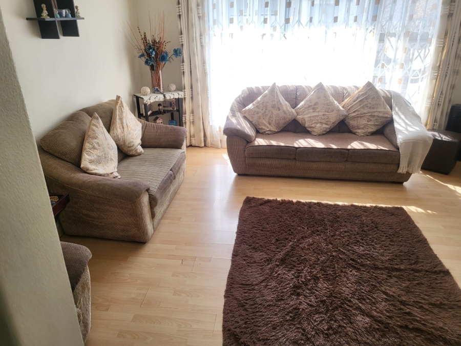 4 Bedroom Property for Sale in Ridgeway Gauteng