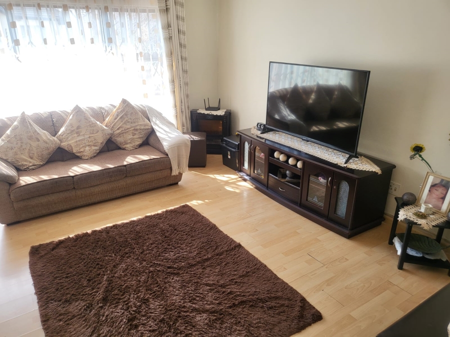 4 Bedroom Property for Sale in Ridgeway Gauteng