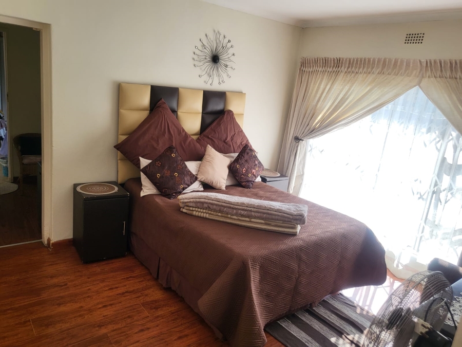 4 Bedroom Property for Sale in Ridgeway Gauteng