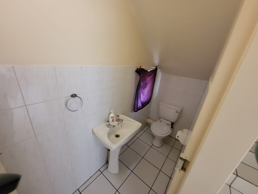 2 Bedroom Property for Sale in Ridgeway Gauteng
