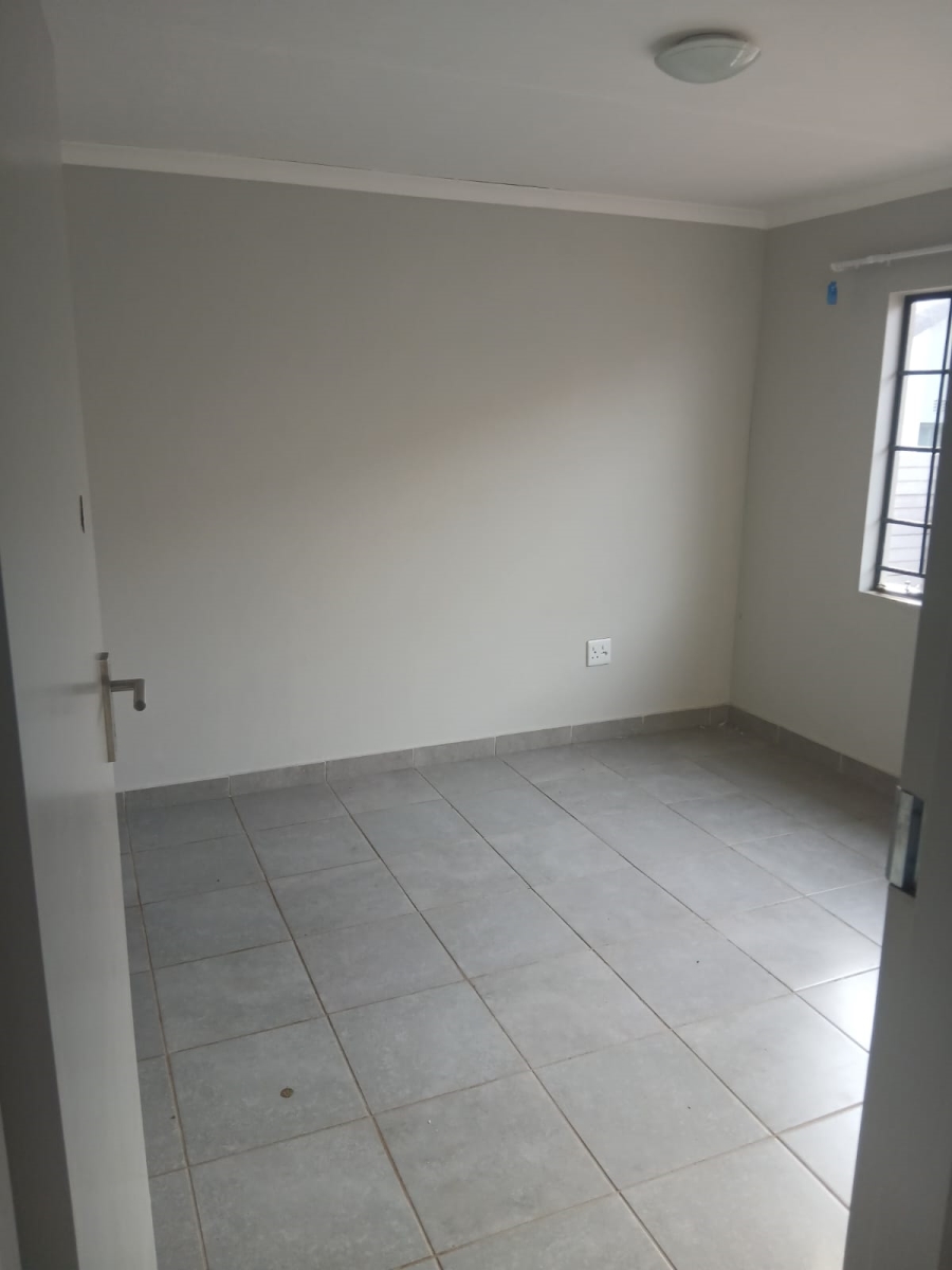 To Let 3 Bedroom Property for Rent in Sky City Gauteng