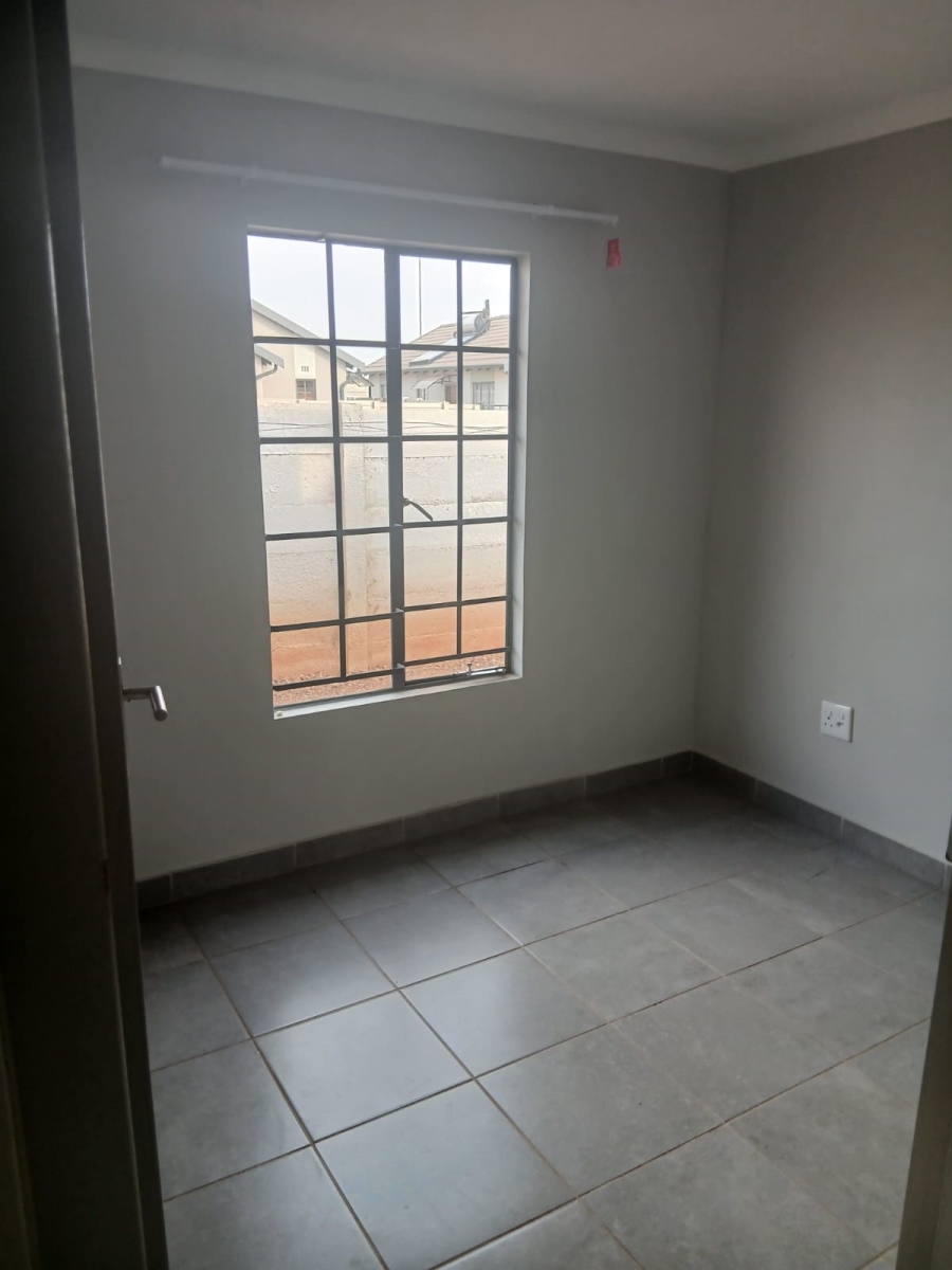 To Let 3 Bedroom Property for Rent in Sky City Gauteng