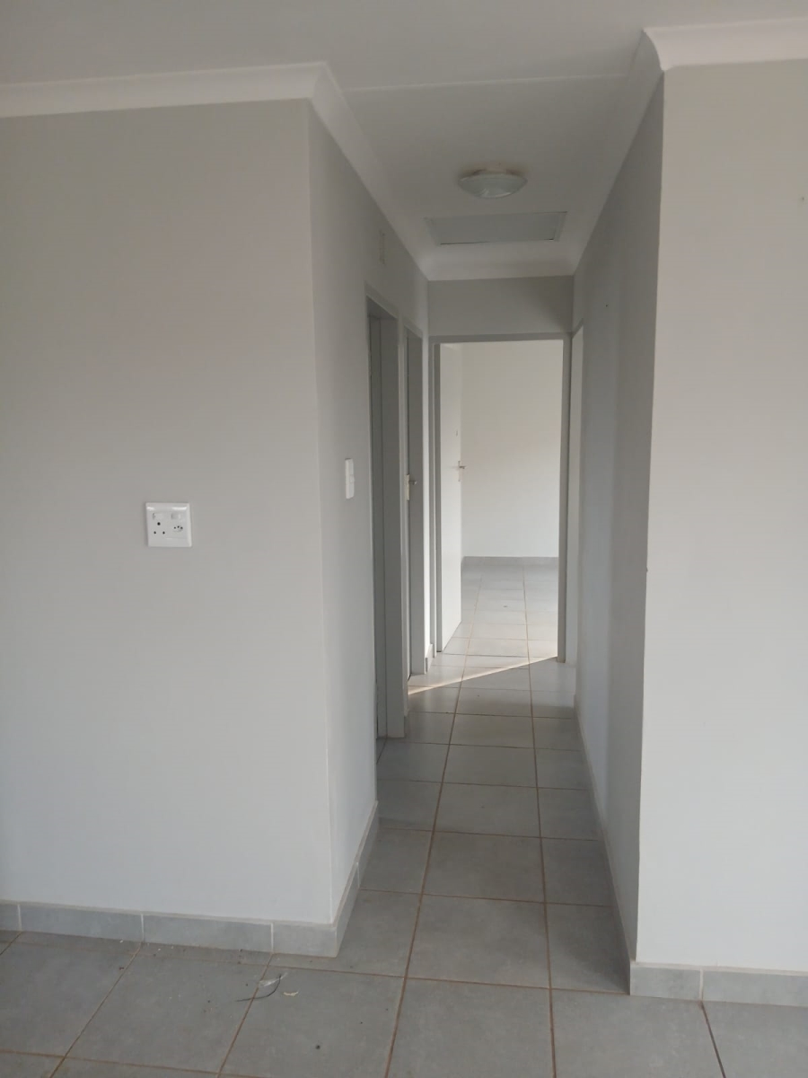 To Let 3 Bedroom Property for Rent in Sky City Gauteng