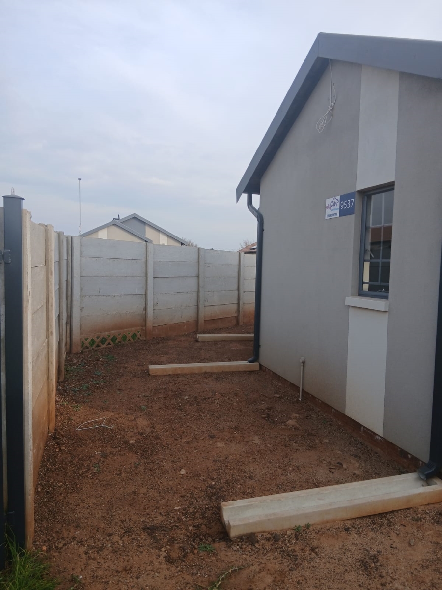 To Let 3 Bedroom Property for Rent in Sky City Gauteng