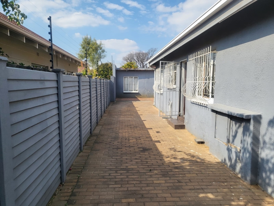 3 Bedroom Property for Sale in Regents Park Gauteng