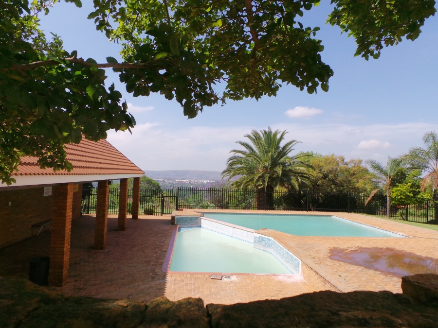 2 Bedroom Property for Sale in La Montagne Gauteng