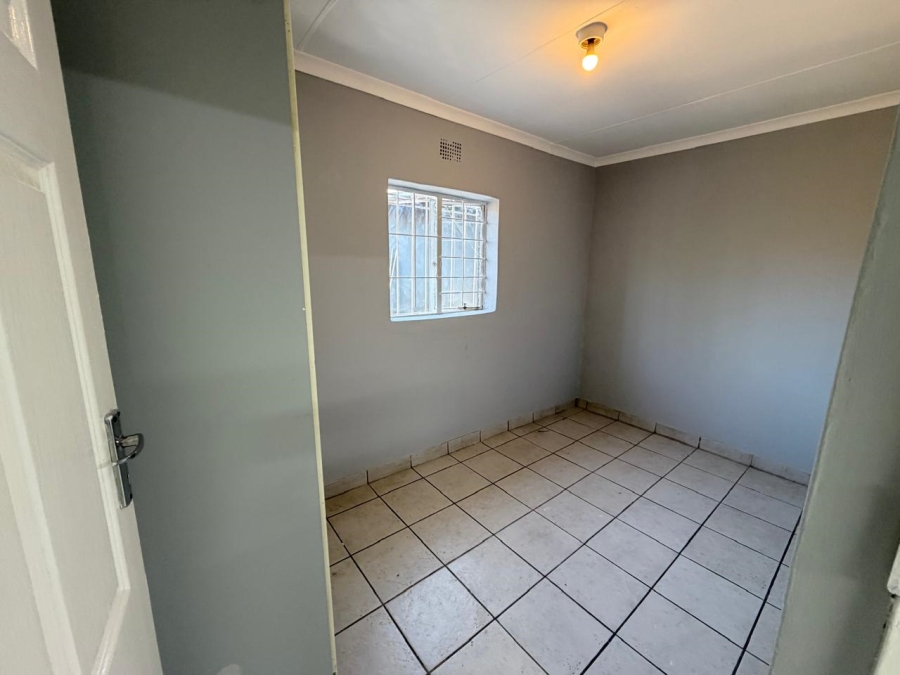 To Let 1 Bedroom Property for Rent in Impala Park Gauteng