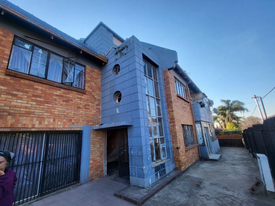 2 Bedroom Property for Sale in Turffontein Gauteng