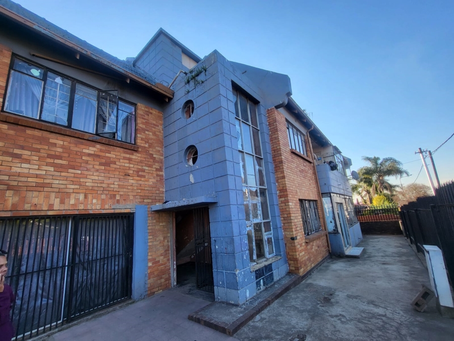 2 Bedroom Property for Sale in Turffontein Gauteng