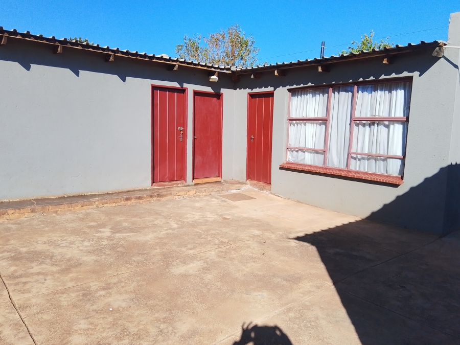 4 Bedroom Property for Sale in Soshanguve South Ext 4 Gauteng