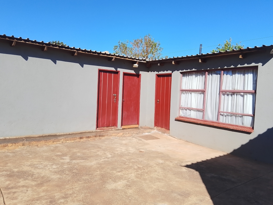 4 Bedroom Property for Sale in Soshanguve South Ext 4 Gauteng