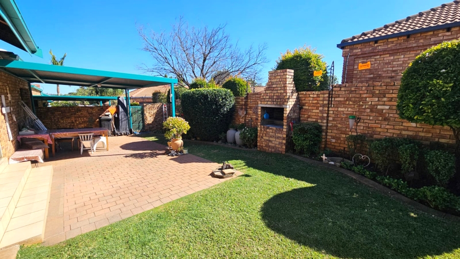 3 Bedroom Property for Sale in Clubview Gauteng
