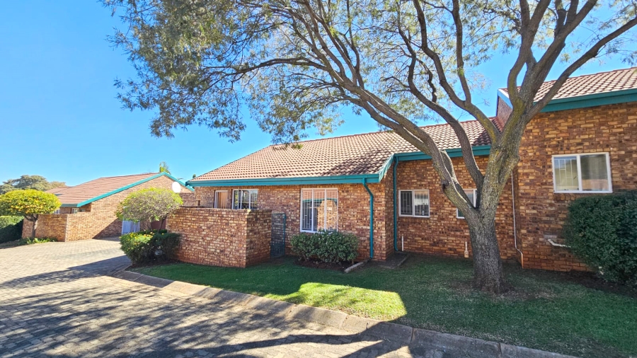 3 Bedroom Property for Sale in Clubview Gauteng