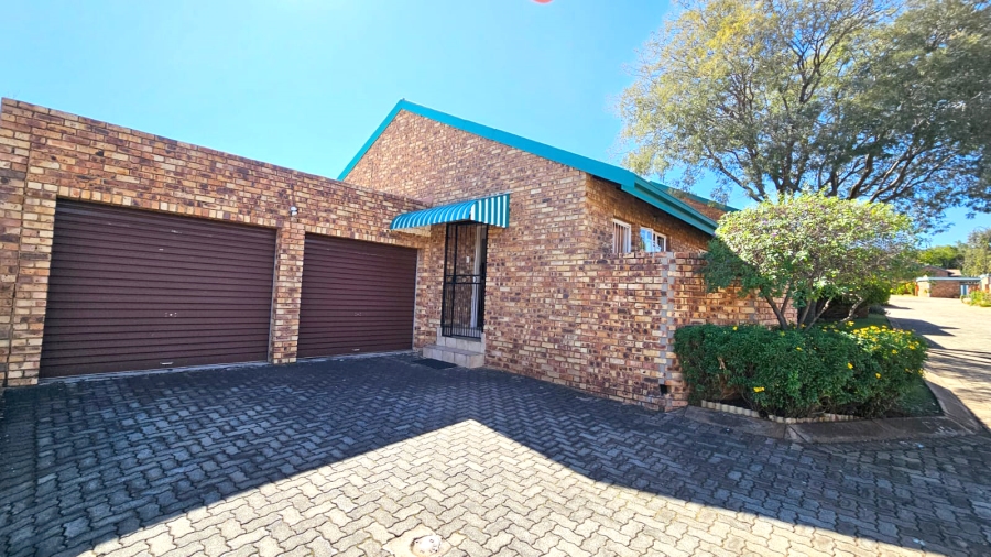 3 Bedroom Property for Sale in Clubview Gauteng