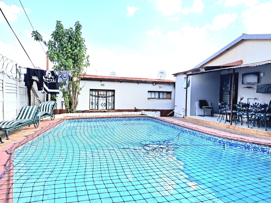 3 Bedroom Property for Sale in Sophiatown Gauteng