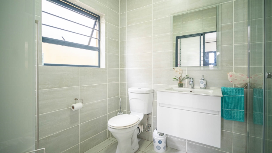 To Let 2 Bedroom Property for Rent in Waterfall Gauteng