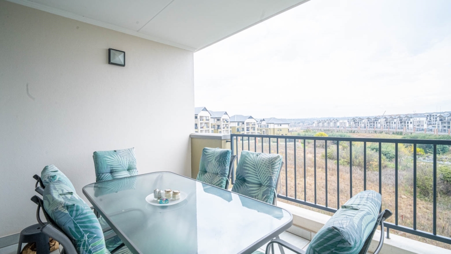 To Let 2 Bedroom Property for Rent in Waterfall Gauteng