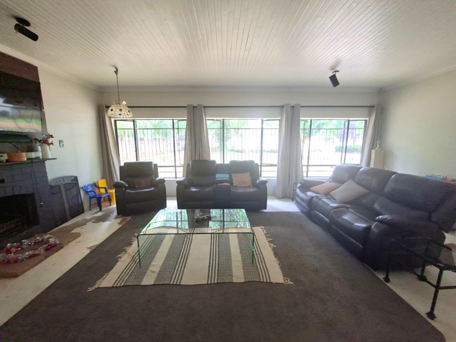 4 Bedroom Property for Sale in Meyerton Central Gauteng