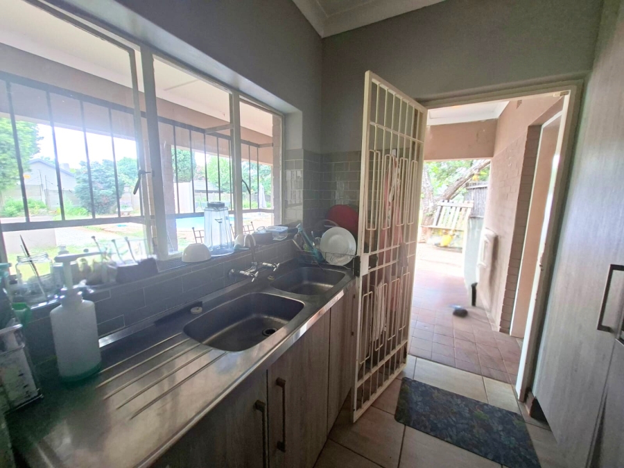 4 Bedroom Property for Sale in Meyerton Central Gauteng
