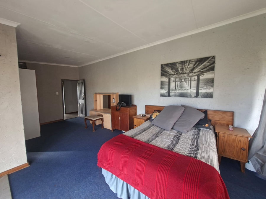 4 Bedroom Property for Sale in Riversdale Gauteng
