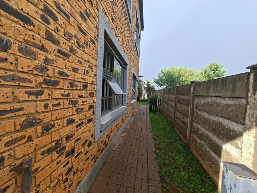 4 Bedroom Property for Sale in Riversdale Gauteng