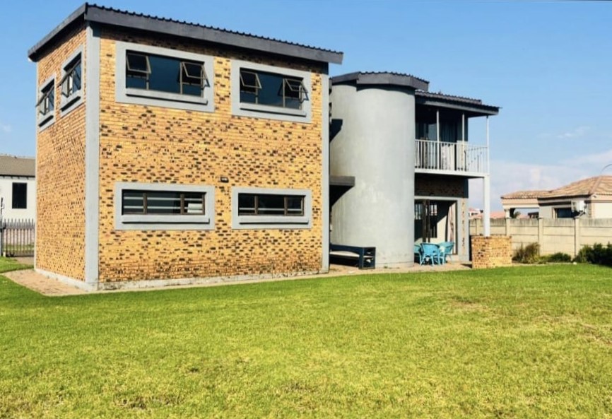 4 Bedroom Property for Sale in Riversdale Gauteng