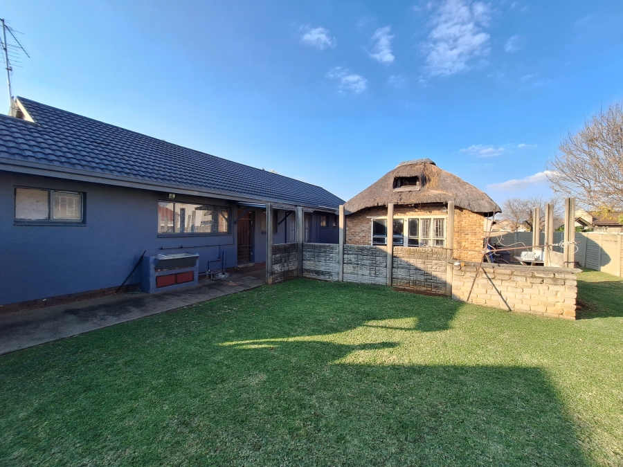 3 Bedroom Property for Sale in Vanderbijlpark SE 6 Gauteng
