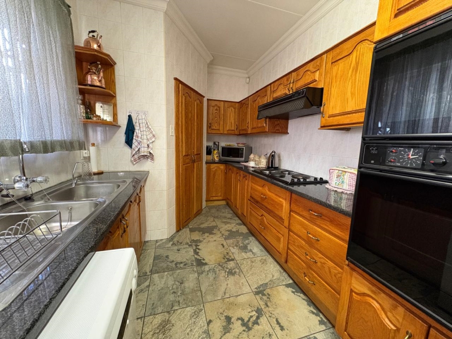 2 Bedroom Property for Sale in Three Rivers East Gauteng