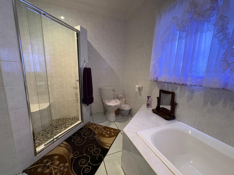 2 Bedroom Property for Sale in Three Rivers East Gauteng