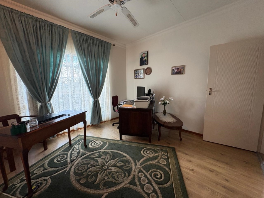 2 Bedroom Property for Sale in Three Rivers East Gauteng