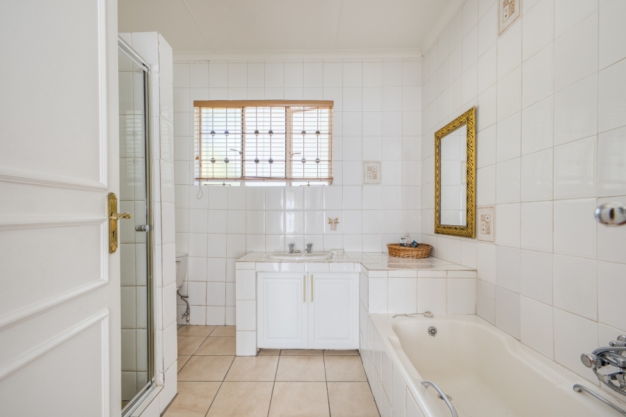 4 Bedroom Property for Sale in Bramley Park Gauteng
