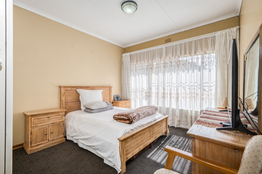 4 Bedroom Property for Sale in Bramley Park Gauteng