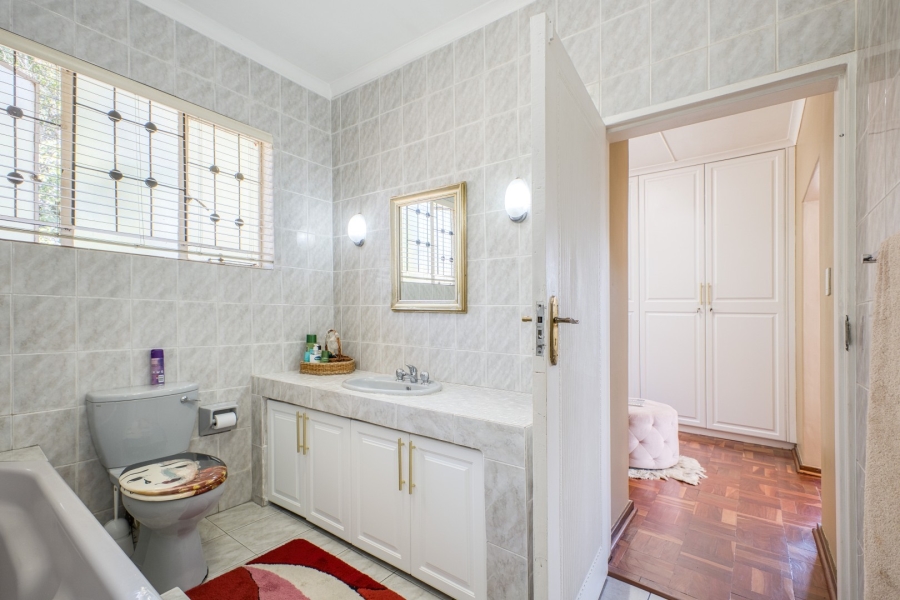 4 Bedroom Property for Sale in Bramley Park Gauteng