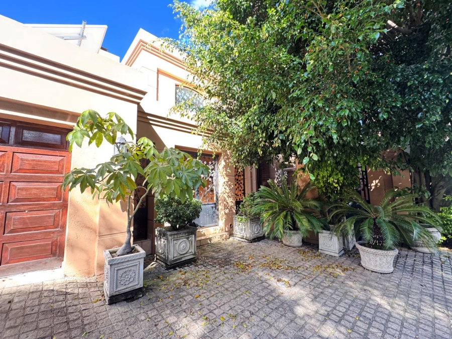 To Let 4 Bedroom Property for Rent in Hyde Park Gauteng