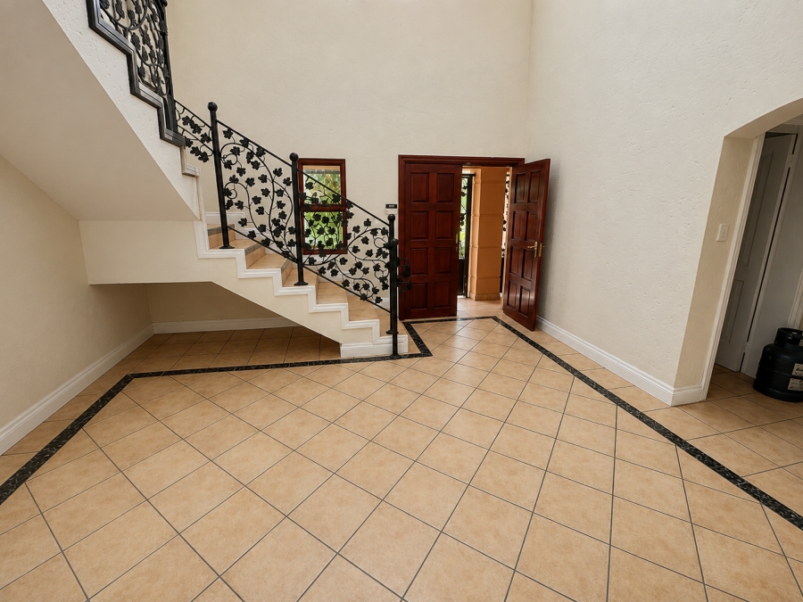 To Let 4 Bedroom Property for Rent in Hyde Park Gauteng