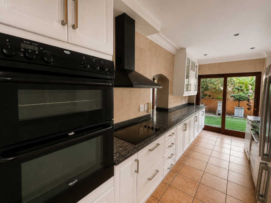 To Let 4 Bedroom Property for Rent in Hyde Park Gauteng