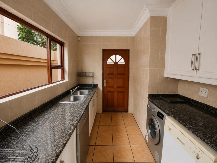 To Let 4 Bedroom Property for Rent in Hyde Park Gauteng