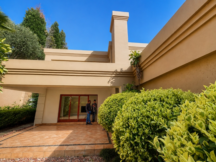 To Let 4 Bedroom Property for Rent in Hyde Park Gauteng
