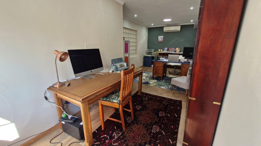 4 Bedroom Property for Sale in Observatory Gauteng