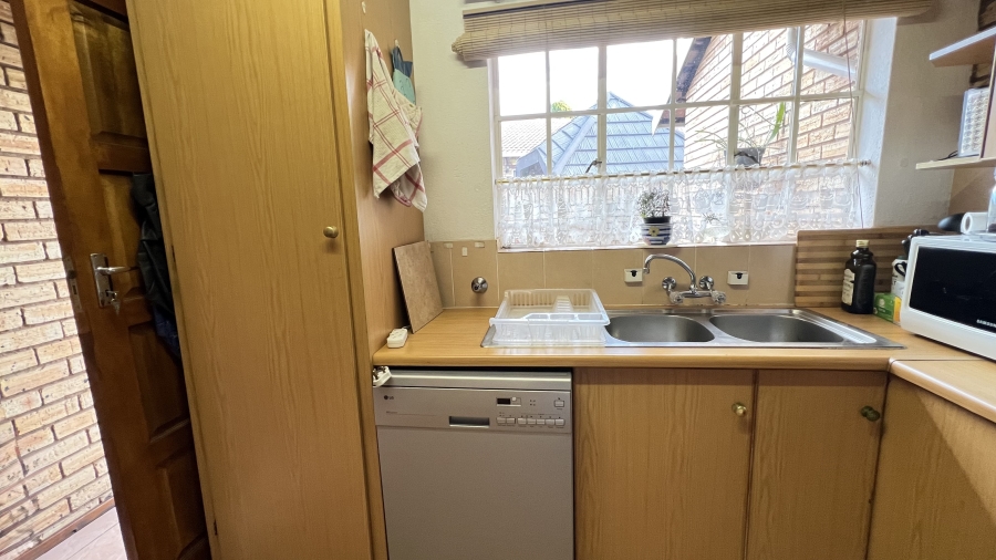 3 Bedroom Property for Sale in Noordheuwel Gauteng