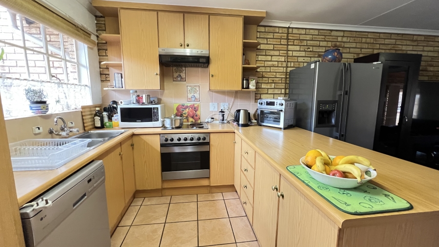 3 Bedroom Property for Sale in Noordheuwel Gauteng
