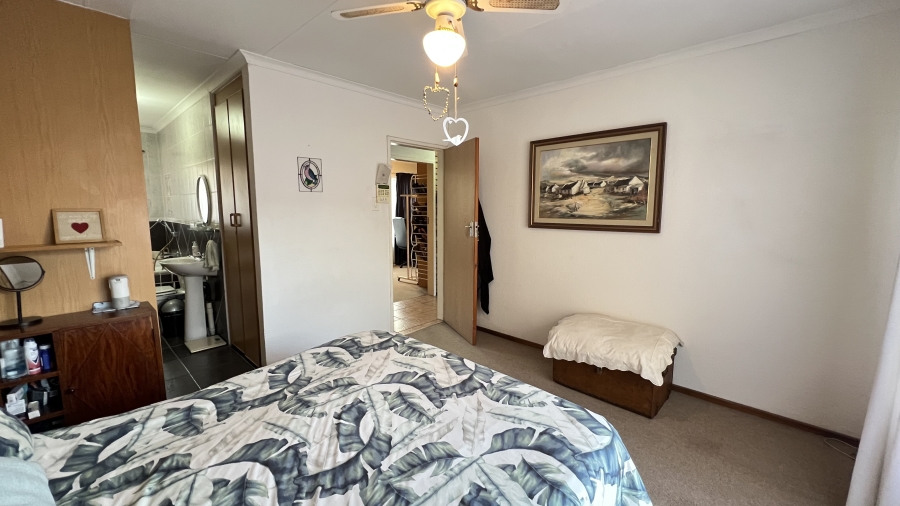 3 Bedroom Property for Sale in Noordheuwel Gauteng
